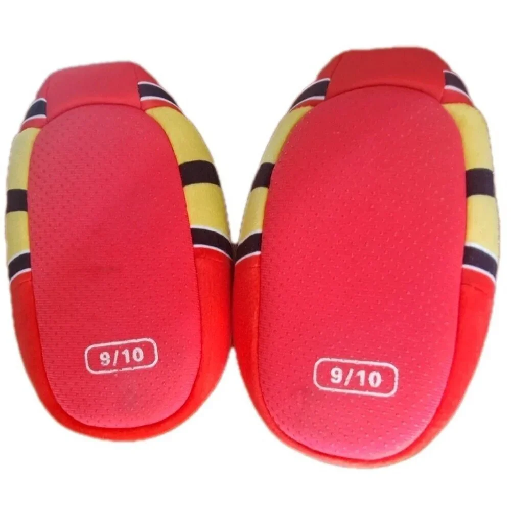 Universal Studios Dispicable Me 4 Children's Slippers Size 8-10